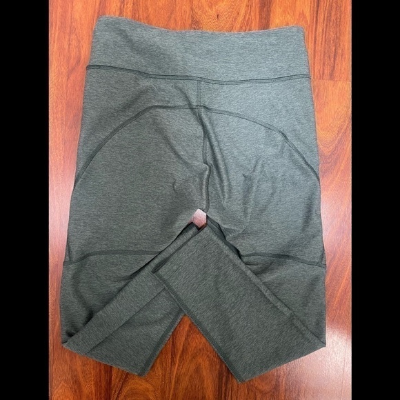 OUTDOOR Voices Mid Rise Leggings Green Activewear Workout Yoga Women's medium - Picture 7 of 7